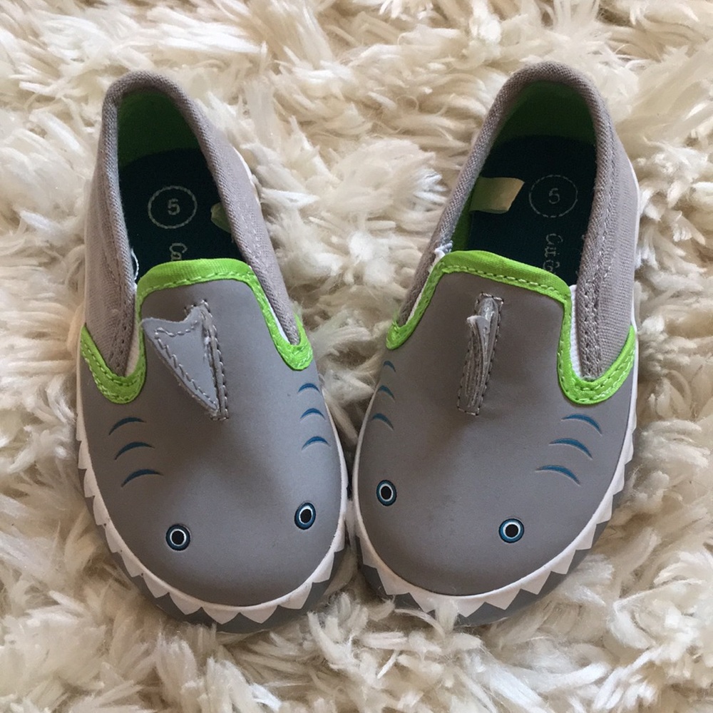 CAT&JACK Sneakers 🦈